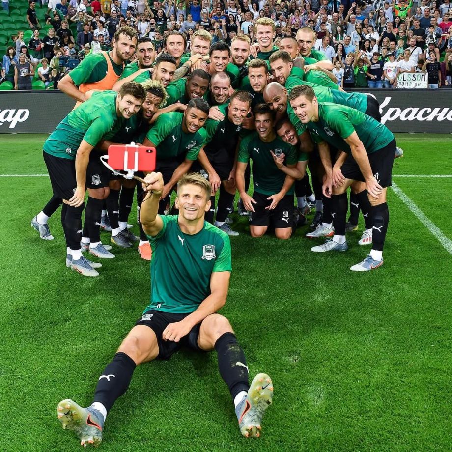 Александр Мартынович и игроки «Краснодара»