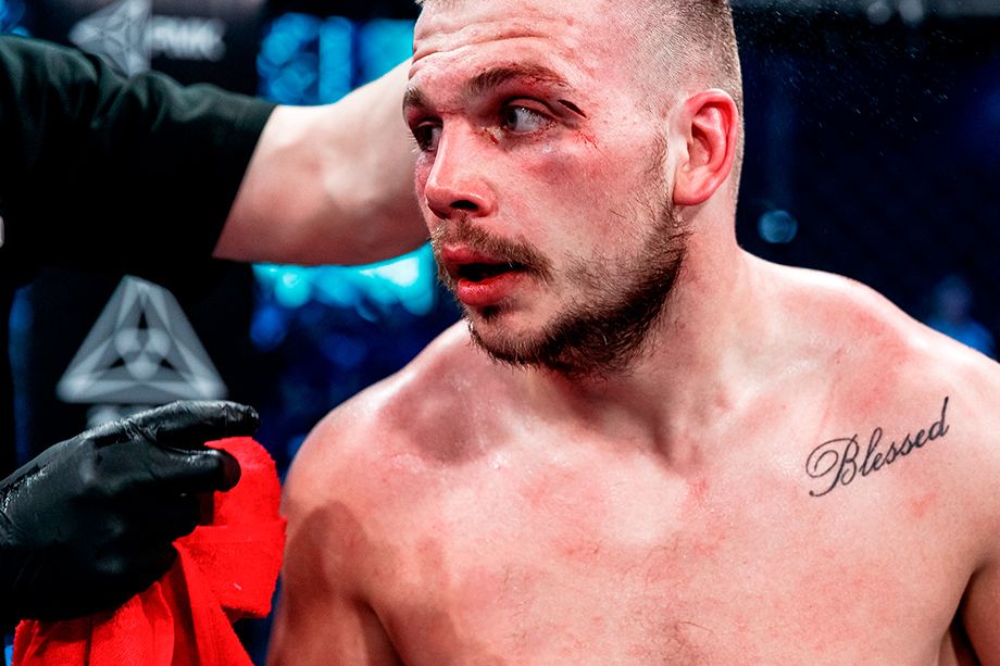 UFC 274: Майкл Чендлер — Тони Фергюсон, российский боец RCC Александр Грозин набил тату как у Чендлера
