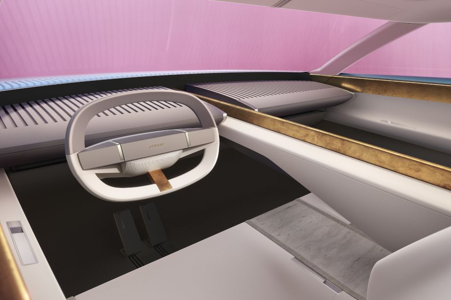 Интерьер Jaguar Type 00