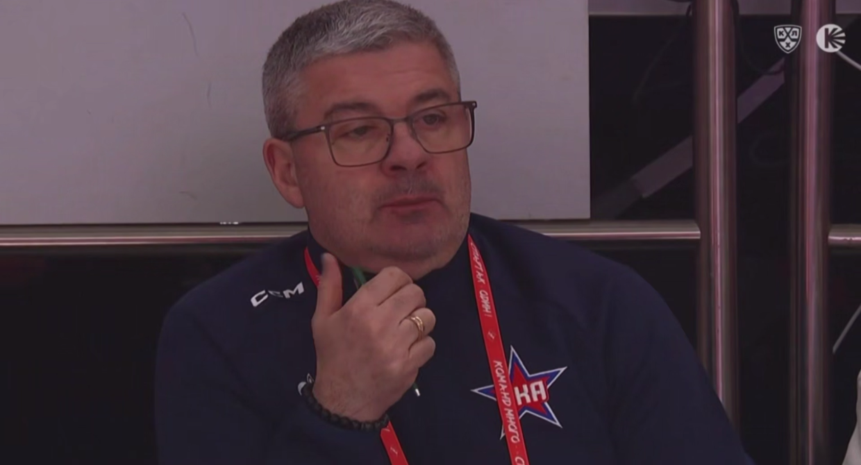 Тамбиев посетил матч СКА со «Спартаком» в экипировке армейского клуба