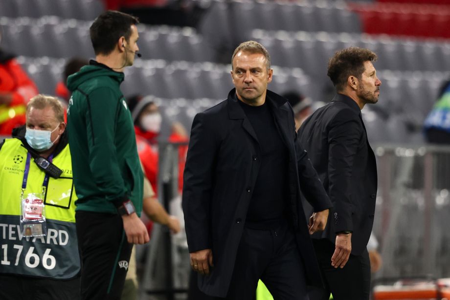 Флик и Симеоне у бровки