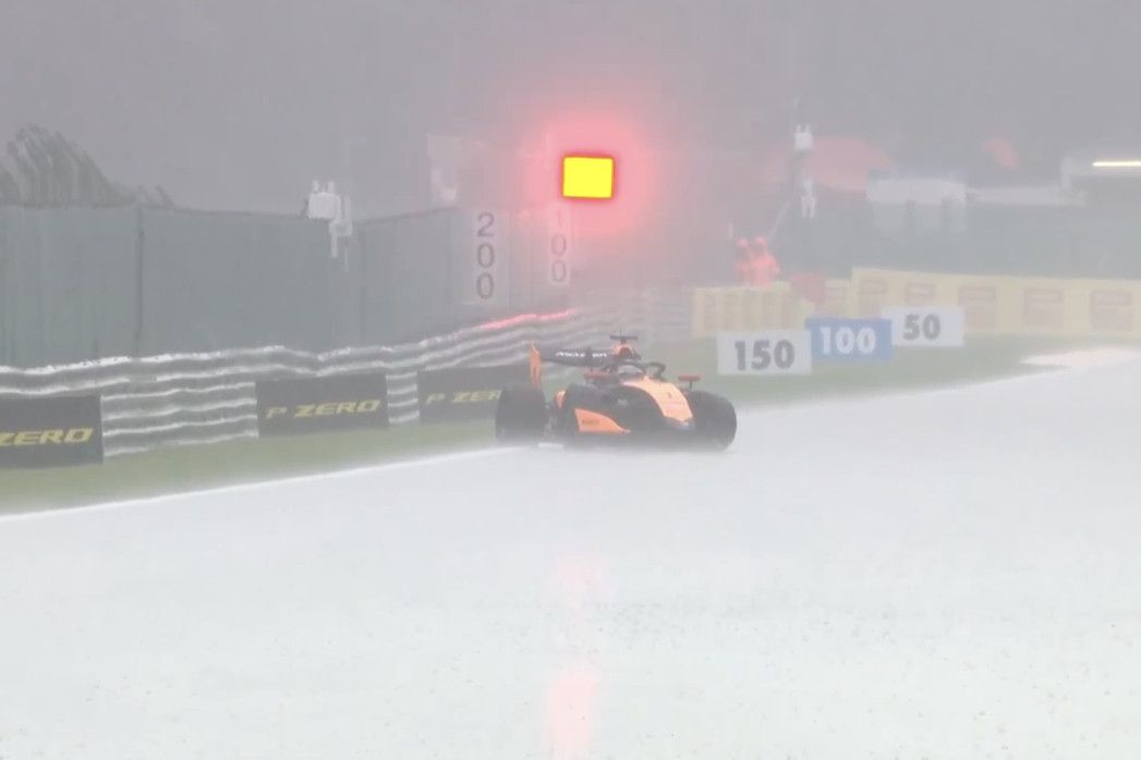 Норрис в двух ошибках от победы, Хэмилтон прорвался в топ-10! Каким был ГП Бельгии Ф-1