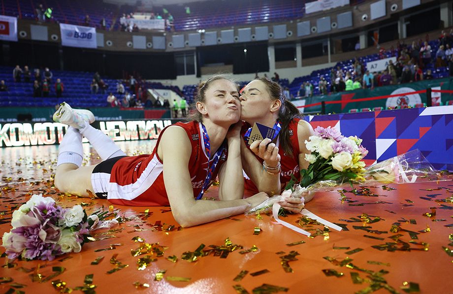 Lokomotiv players at the awards ceremony after winning the final match of the women's volleyball Superleague Lokomotiv players at the awards ceremony after winning the final match of the women's volleyball Superleague