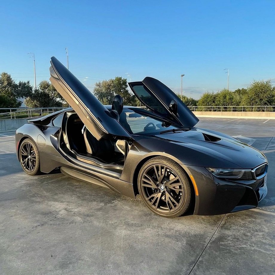 Украинский игрок в «Доту» Resolut1on купил BMW i8 стоимостью 10 миллионов  рублей - Чемпионат