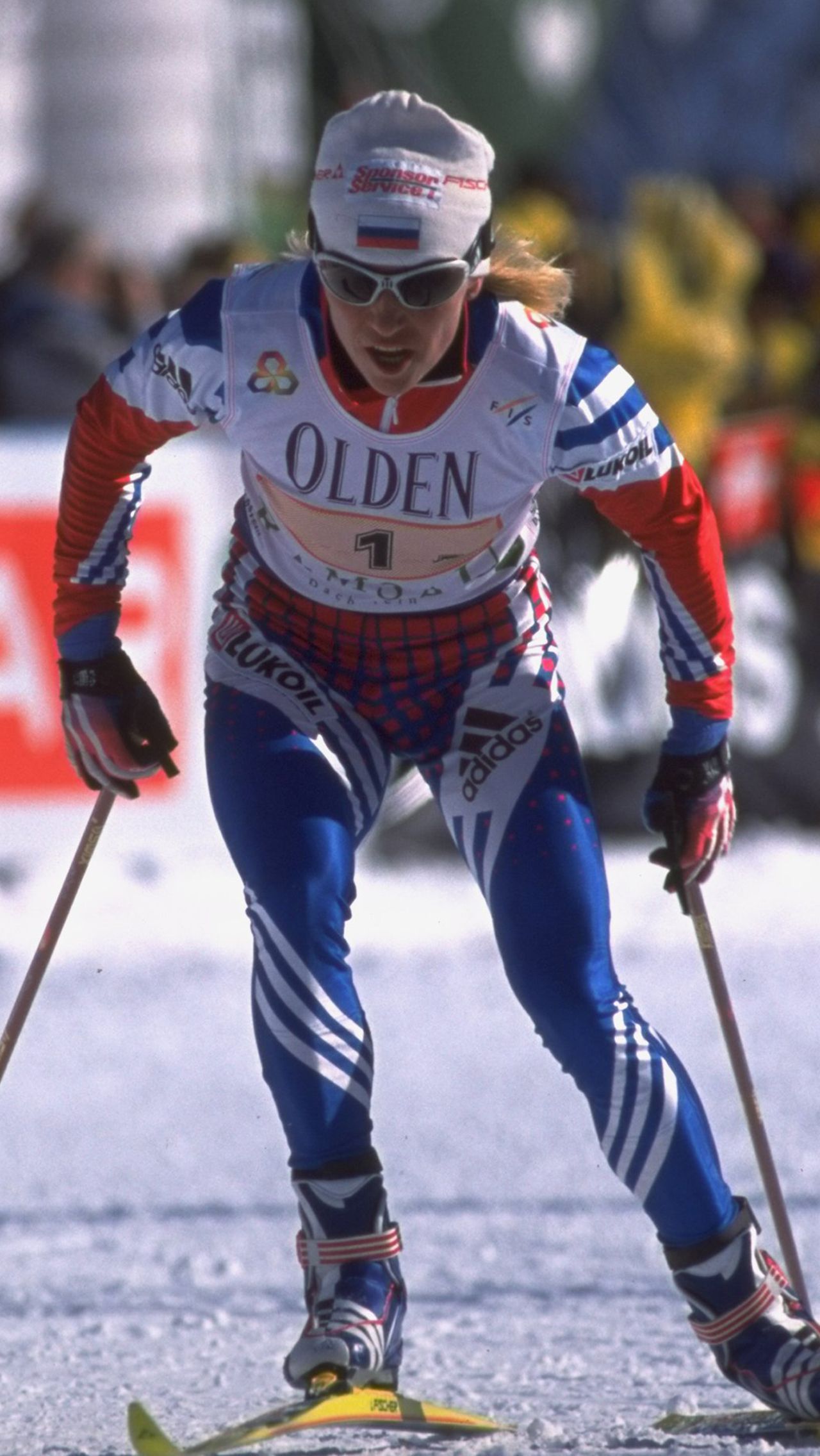 Достичь успеха и в лыжах, и в биатлоне удалось Анфисе Резцовой. Она стала двукратной чемпионкой мира и олимпийской чемпионкой в лыжных гонках, а потом дважды завоевала золото Игр в биатлоне.