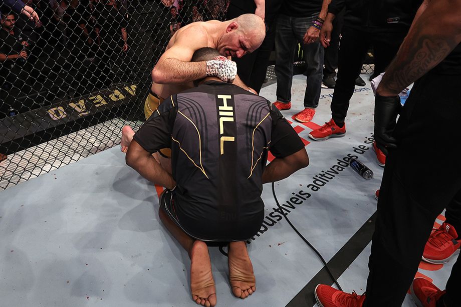 Бразильский боец UFC Гловер Тейшейра завершил карьеру в UFC, титульный поединок с Джамалом Хиллом, причины ухода
