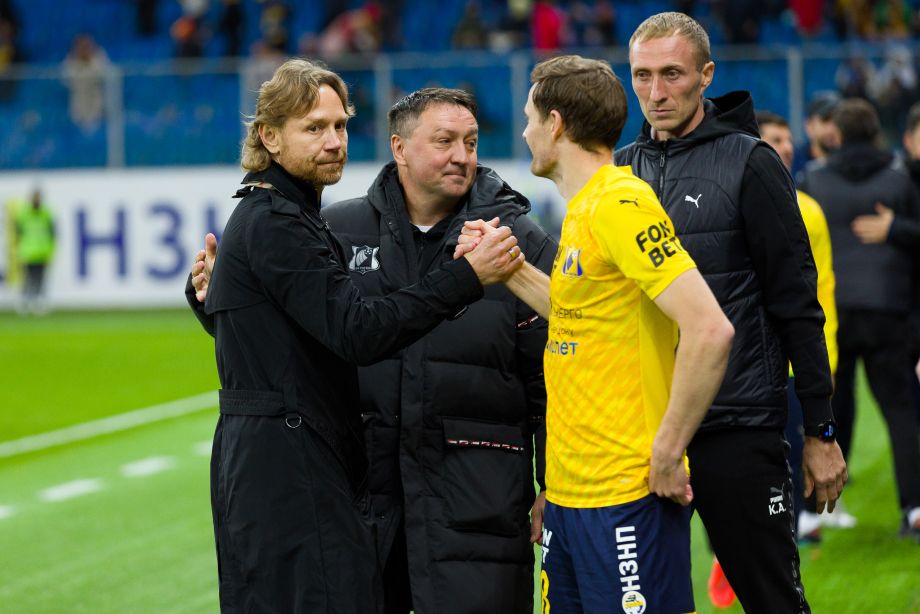 Валерий Карпин