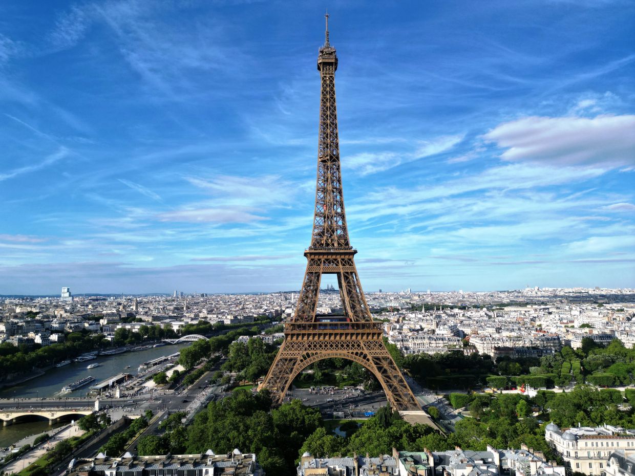 Тегтер: жақыннан жасалған куннилингус