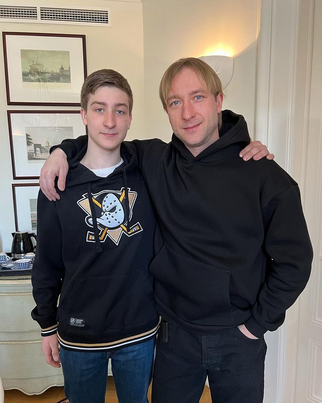 Евгений Плющенко показал фото со своим старшим сыном, Егором - Чемпионат