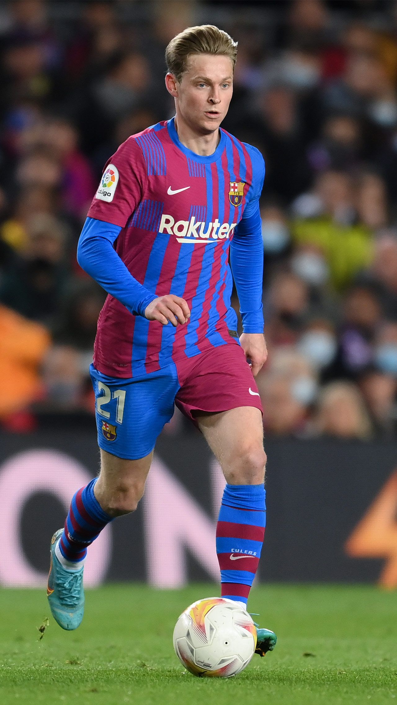 Френки Де Йонг — 24 года, полузащитник, «Барселона»