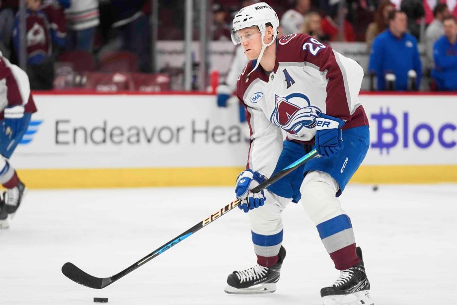 Натан Маккиннон