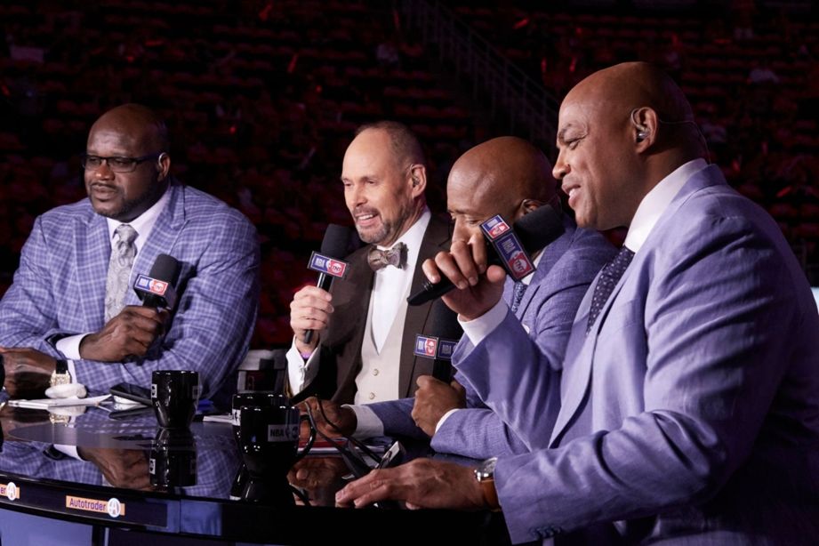Шакил О'Нил, Эрни Джонсон, Кенни Смит и Чарльз Баркли — ведущие Inside the NBA, 2018 год