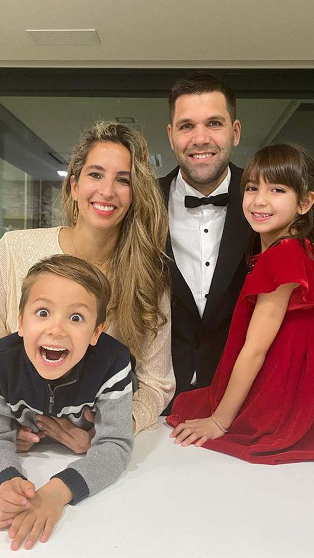 Помимо карьерного успеха, Рейес счастлив в личной жизни. Фелипе с 2009 года женат на бывшей кубинской баскетболистке Кирении Кабрере, которая младше него на четыре года. Пара растит двух детей — 7-летнюю дочь Хлою и 5-летнего сына Акселя.