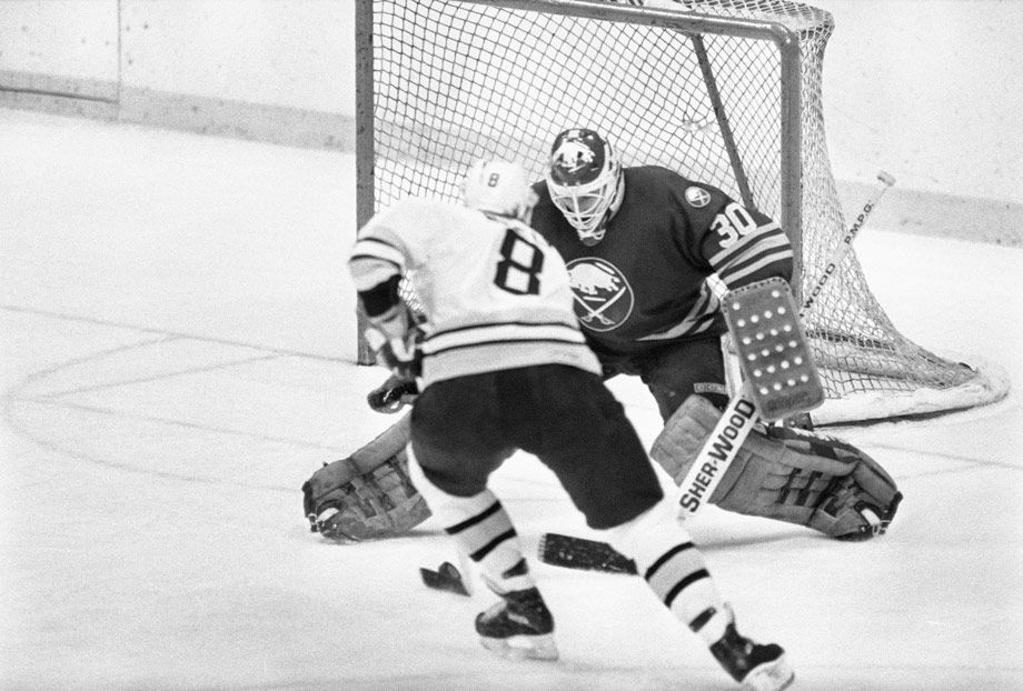 Неизвестная роль звезды НХЛ в кино, Кэм Нили в «Тупой и ещё тупее ...