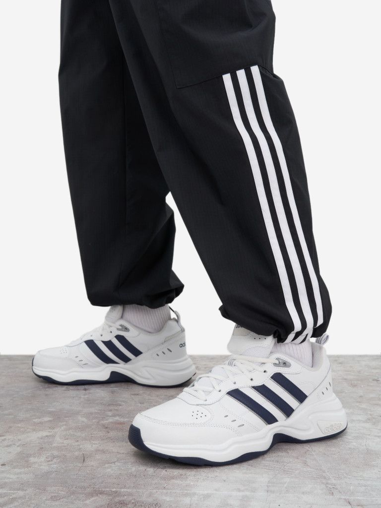 Кроссовки мужские adidas Strutter, 6299 руб. / «Спортмастер»