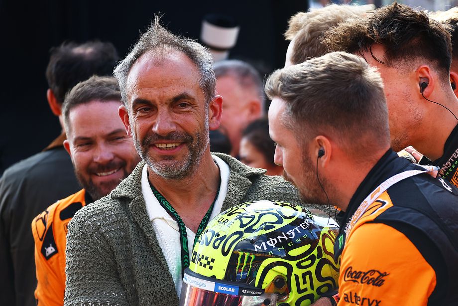 Почему болельщики освистывают нового лидера Ф-1? Есть сразу 4 причины