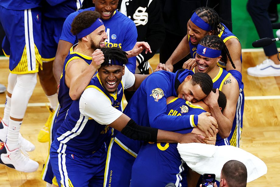 «Голден Стэйт Уорриорз» обыграл «Бостон Селтикс» в шестом матче финальной серии и завоевал титул чемпионов НБА