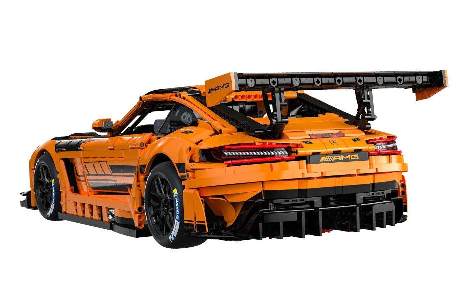 Çin şirkəti məşhur yarış avtomobilini yenidən hazırladı: Görün neçə hissəyə bölüblər - FOTO 3 Конструктор Mercedes-AMG GT3 от CaDA