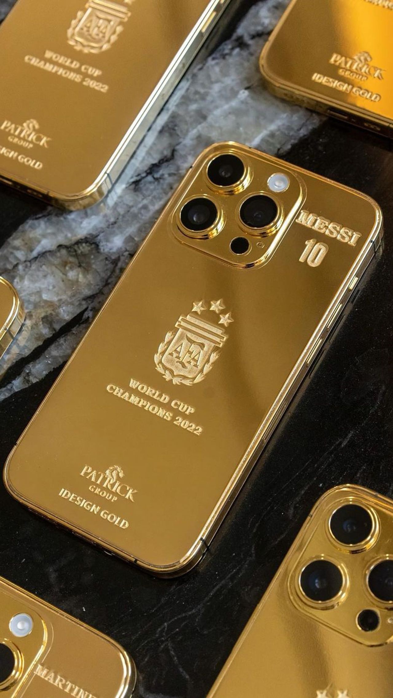 Золотые айфоны для сборной Аргентины от Лионеля Месси