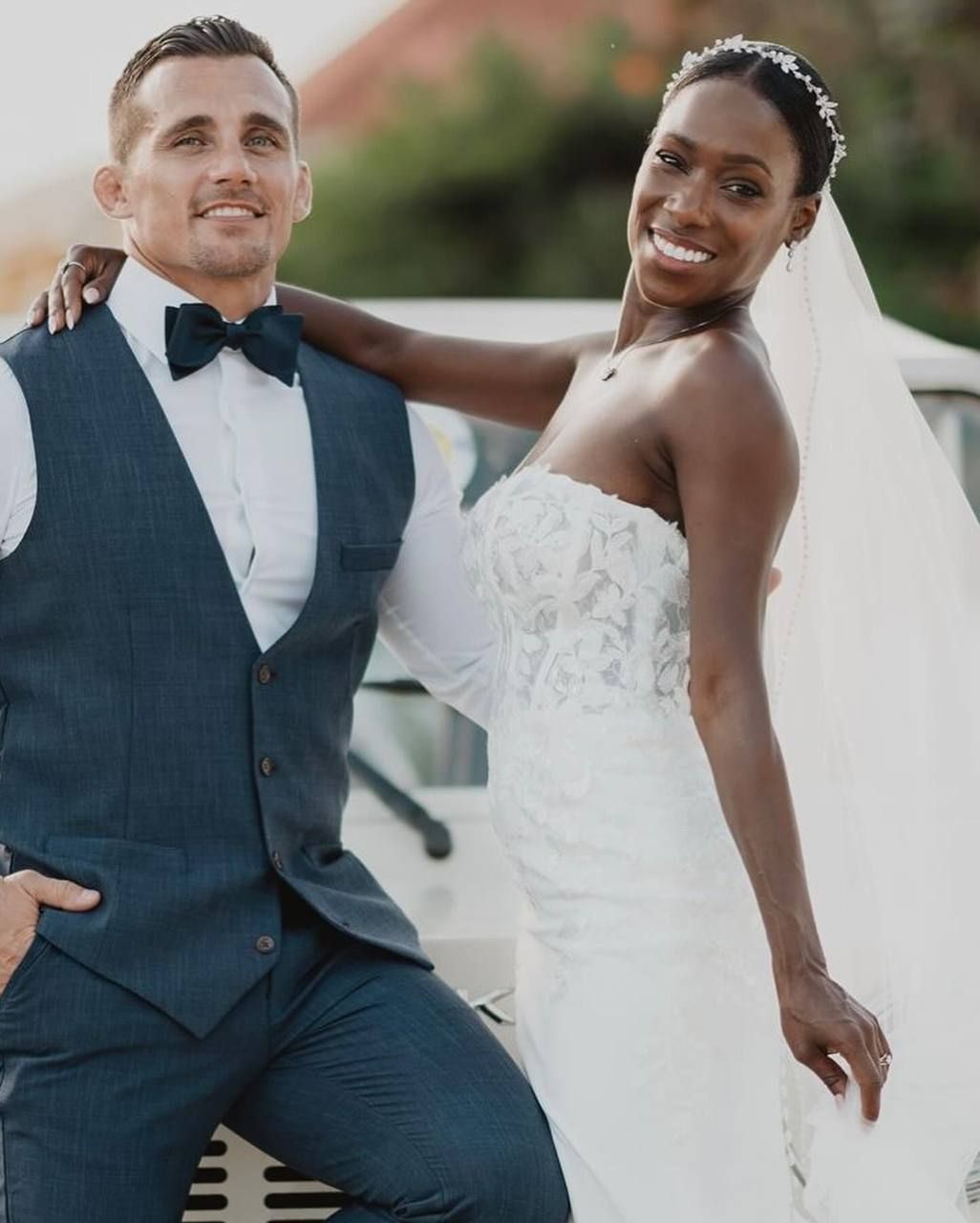 Ванесса Джеймс и Джордан Аморос.