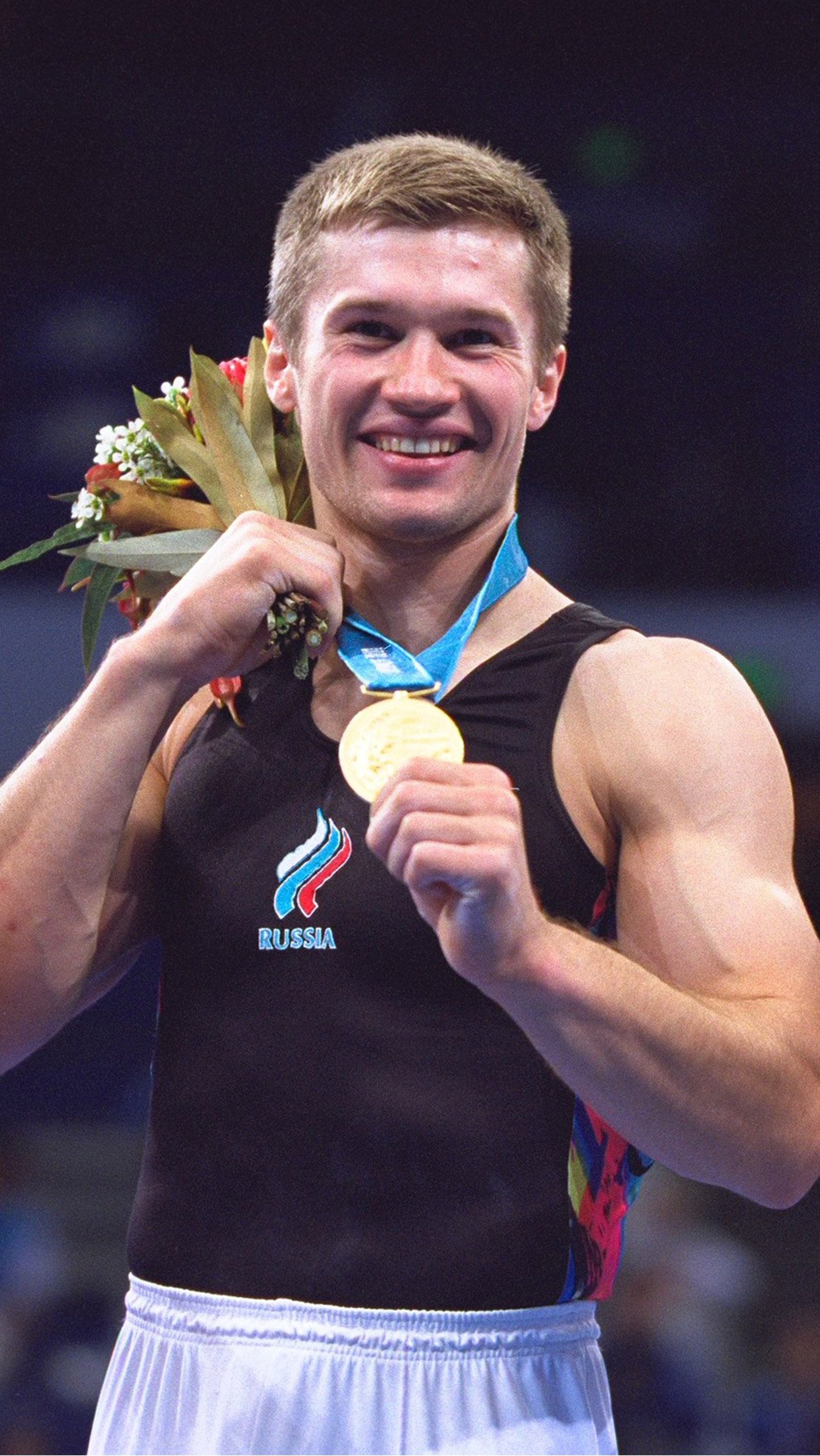 Четырьмя титулами олимпийского чемпиона может похвастаться и гимнаст Алексей Немов. Но, помимо этого, у него есть ещё два серебра и шесть бронзовых наград.