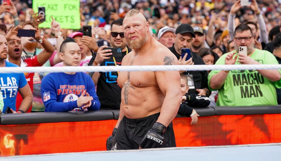 Ересек көршісі еден жуумен болды порно