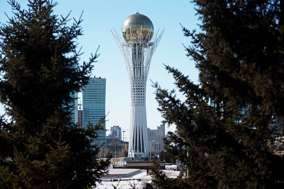 Monumento a Baiterek en Astana