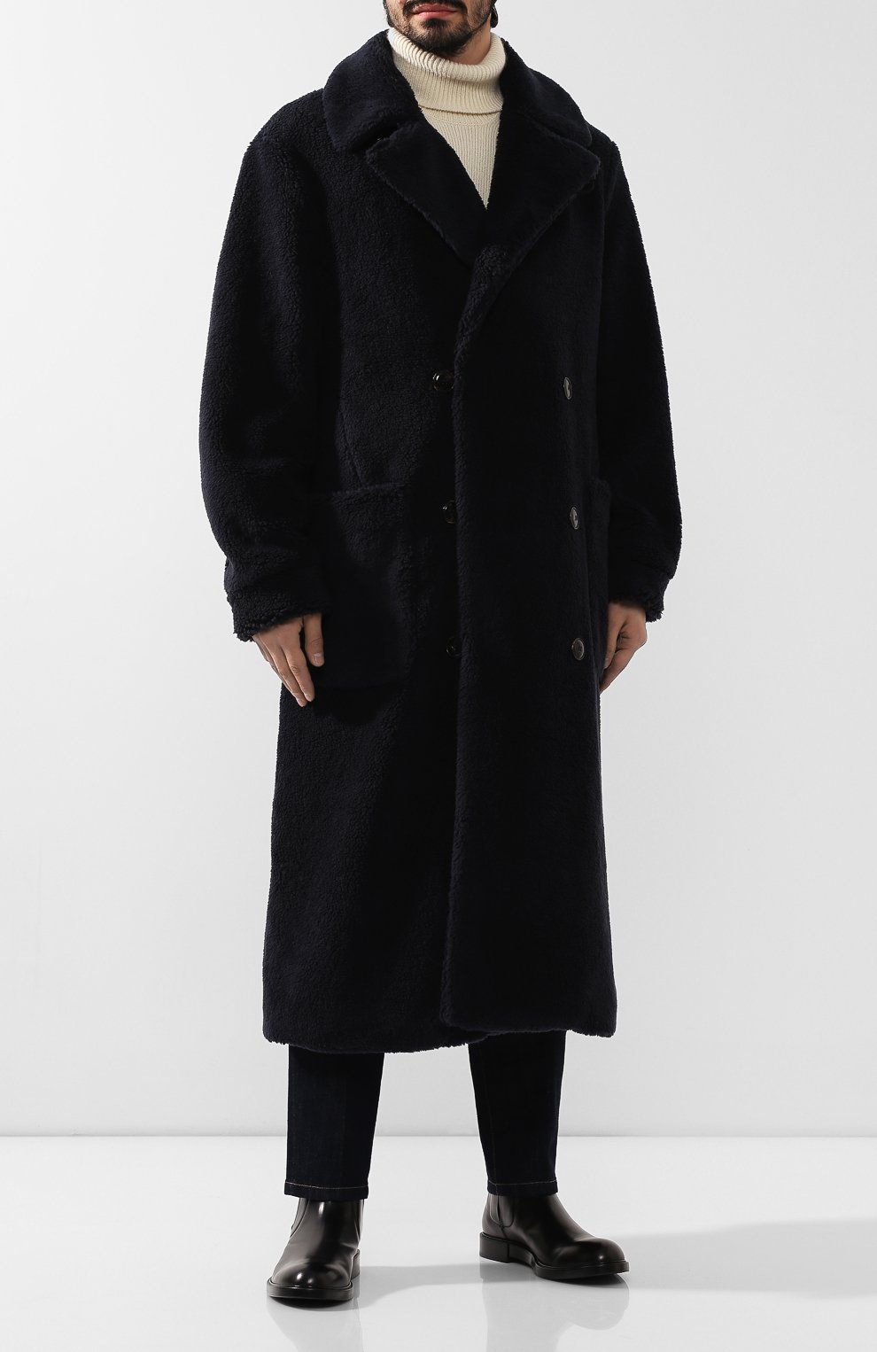 Шерстяное пальто Giorgio Armani, 462 500 руб. / TSUM