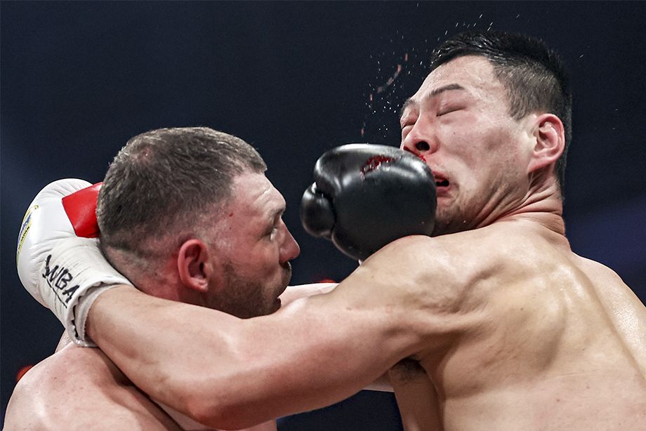 Евгений Романов — Чжан Чжаосинь, RCC Boxing, результаты, претендентский бой, кто победил, обзор поединка