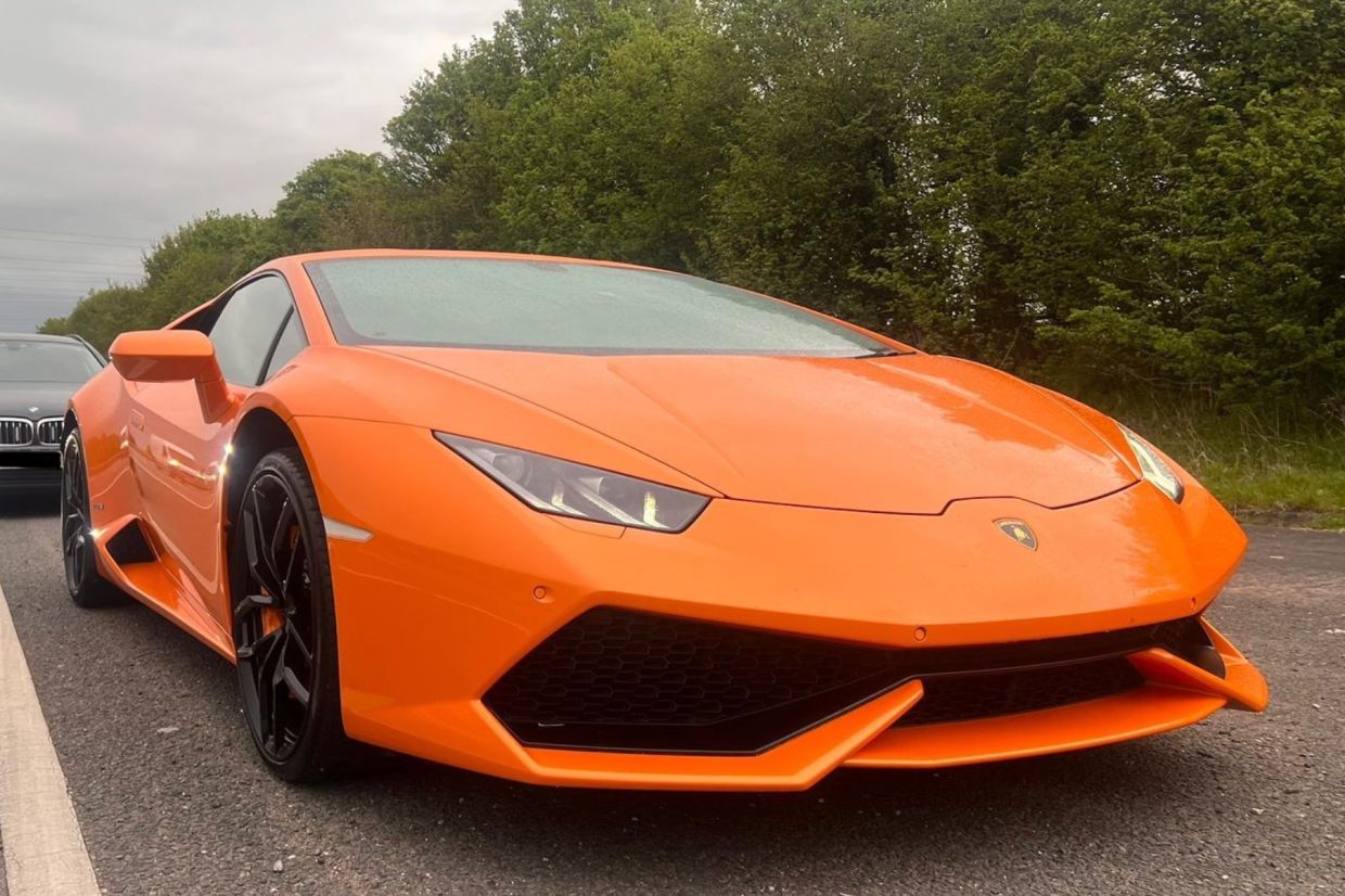 В Англии конфисковали Lamborghini, который ездил без регистрационных  номеров - Чемпионат