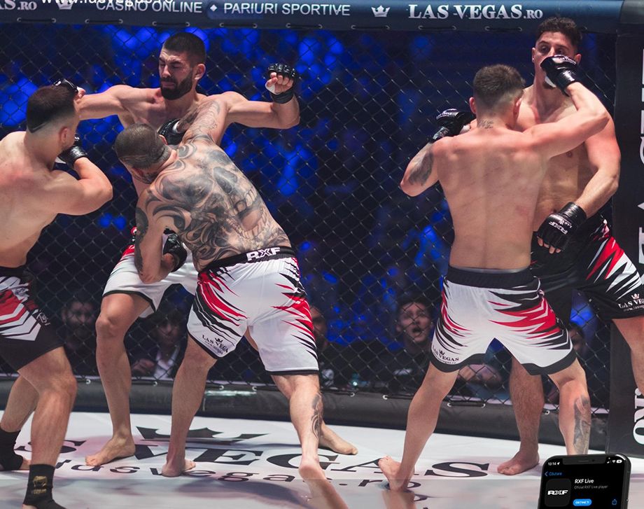 Автобустағы ханым порно