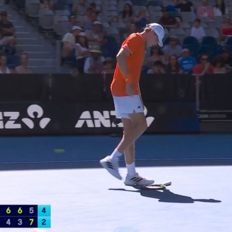 Алекс Михельсен