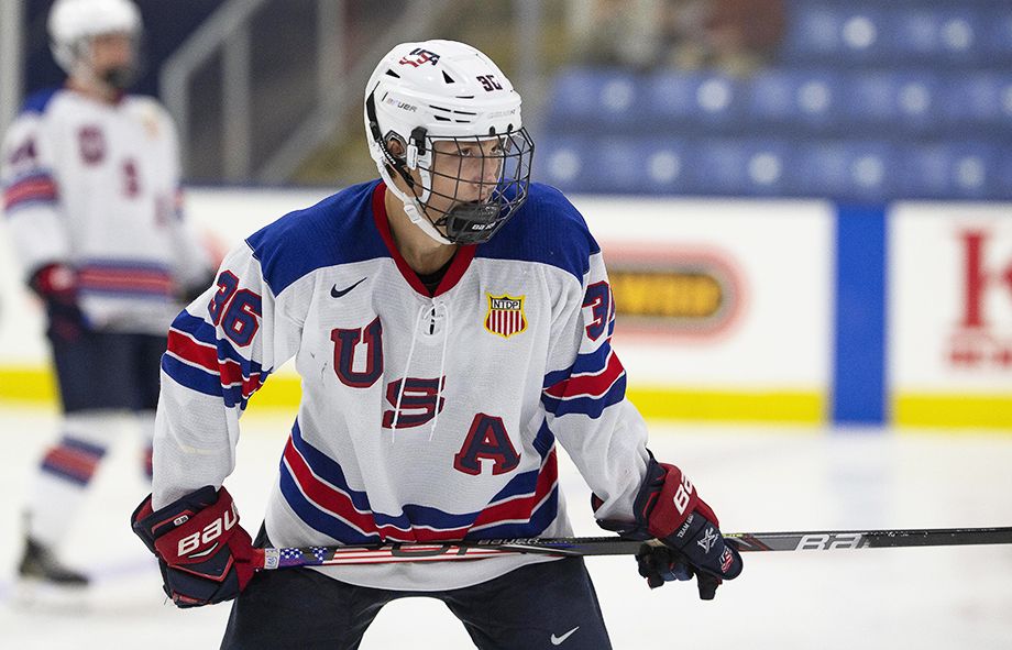 Сын русского эмигранта Саша Пастухов выступает на молодёжном чемпионате мира за сборную США