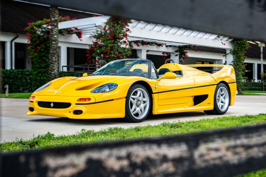 Ferrari F50, купленная Ральфом Лореном