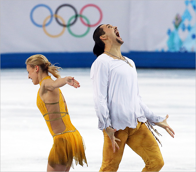 http://img.championat.com/i/news/14/50/1392231450_b_sochi-2014-volosozhar-i-trankov-chempiony-olimpiady-fotoreportazh.jpg