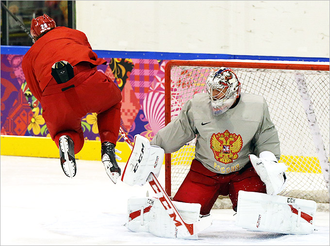 Сборная России отрабатывает игровые упражнения Сборная России отрабатывает игровые упражнения