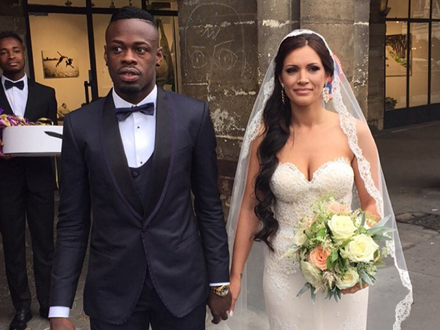 Нападающий «Анжи» Янник Боли женился