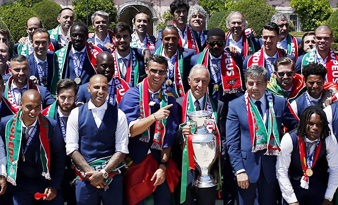 Президент Португалии наградил игроков сборной орденом Заслуг третьей степени