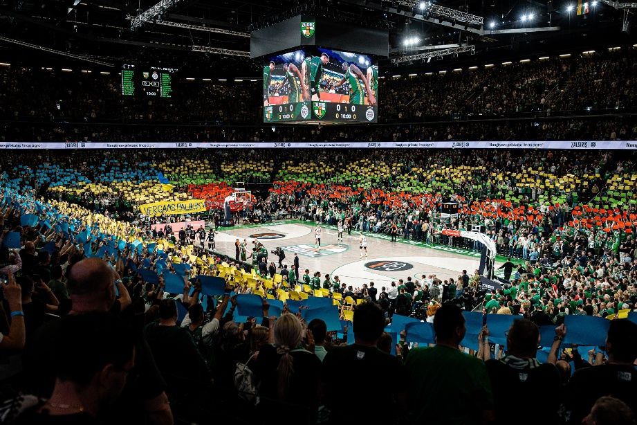 Перформанс болельщиков «Жальгириса»