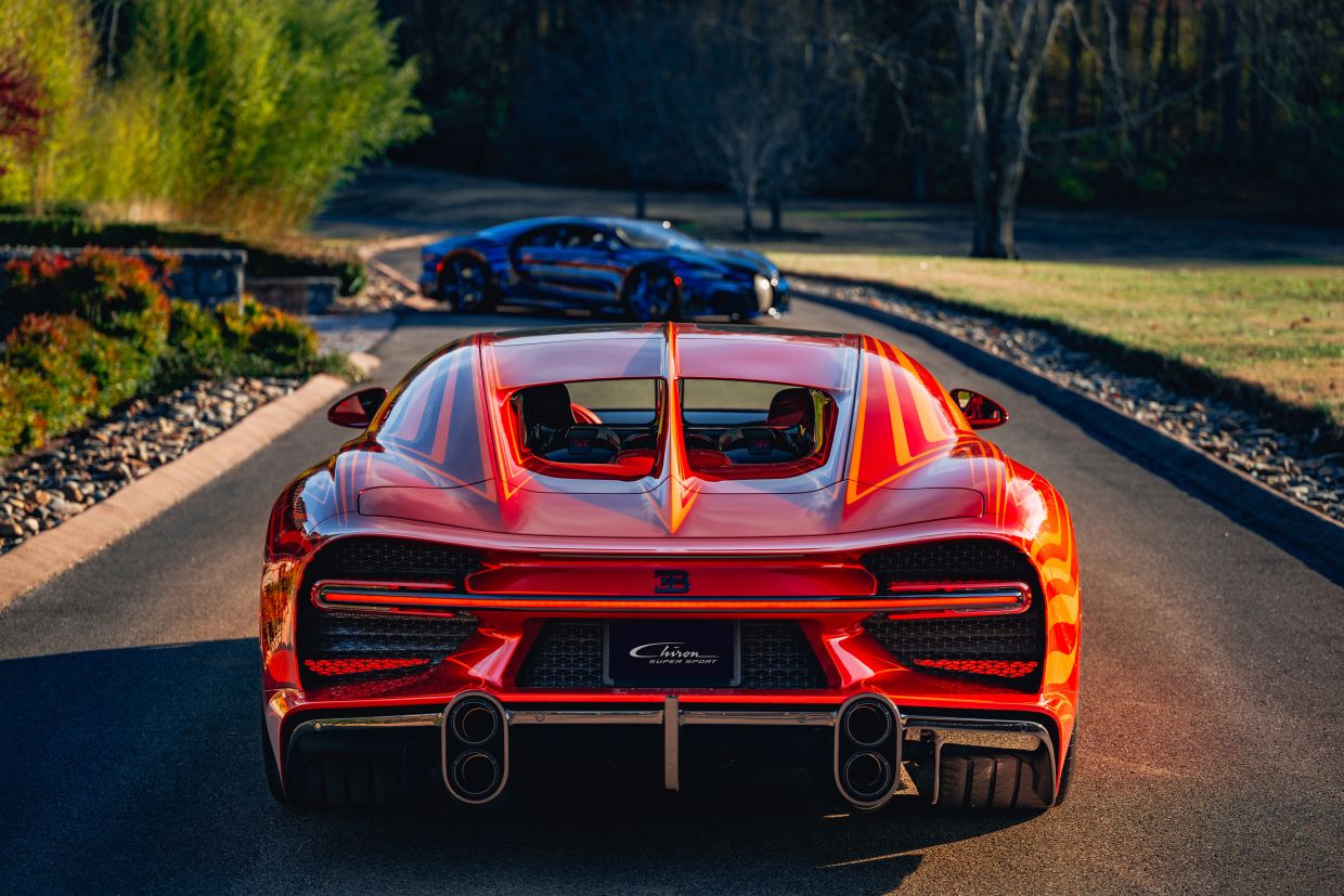 Пара Bugatti Chiron Super Sport