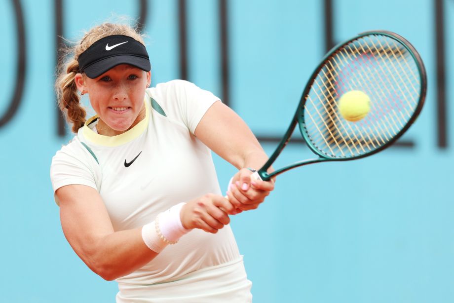 Мирра Андреева на турнире WTA-1000 в Мадриде в 2024 году Мирра Андреева на турнире WTA-1000 в Мадриде в 2024 году