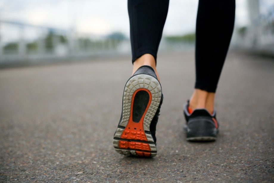 Пешие прогулки для похудения — как сжечь 2000 калорий на прогулке по городу