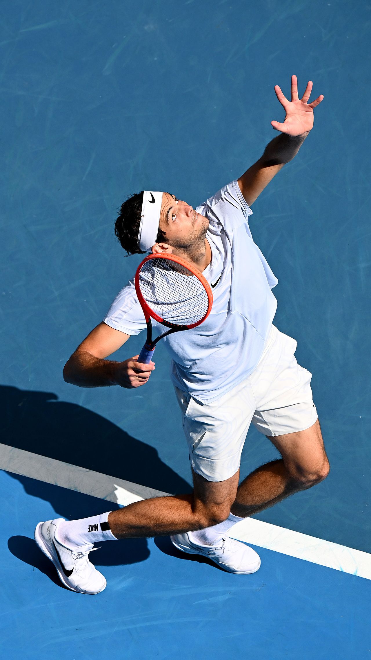 Алексей Попырин уже вышел в третий круг Australian Open. Во втором раунде он в пяти сетах обыграл восьмого сеяного Тейлора Фритца — 6:7, 7:6, 6:4, 6:7, 6:2.