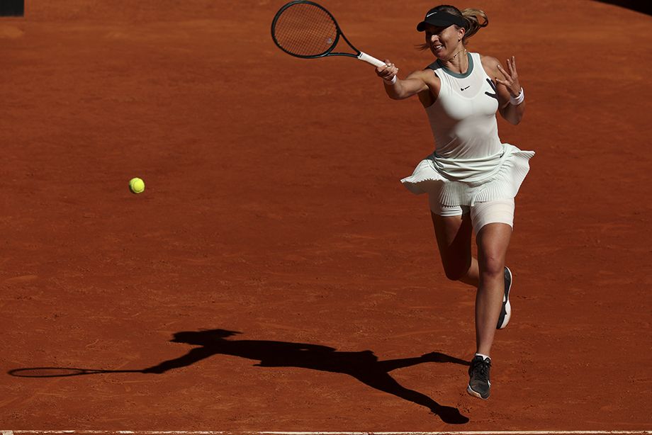 Паула Бадоса на турнире WTA-1000 в Мадриде в 2024 году Паула Бадоса на турнире WTA-1000 в Мадриде в 2024 году