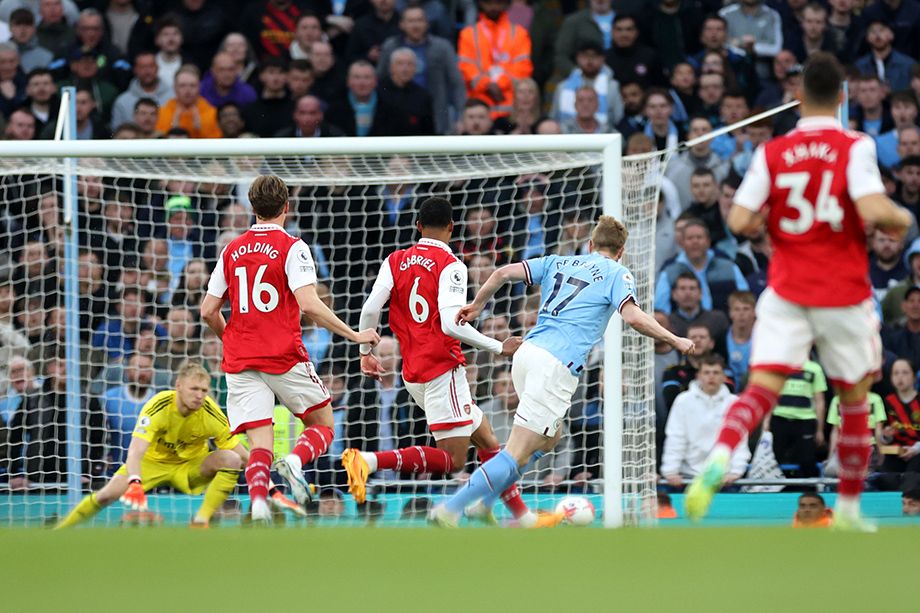 Manchester Siti» — «Arsenal» — 4:1, obzor matcha chempionata Anglii po  futbolu, 26 aprelya 2023 goda, dubl De Bryoyne - Chempionat