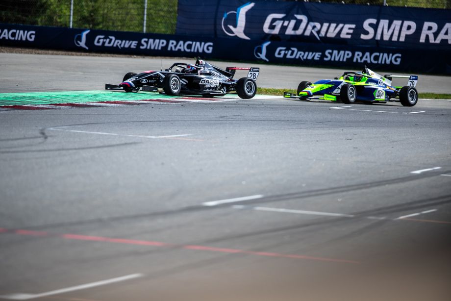 Борьба на первом этапе SMP F4