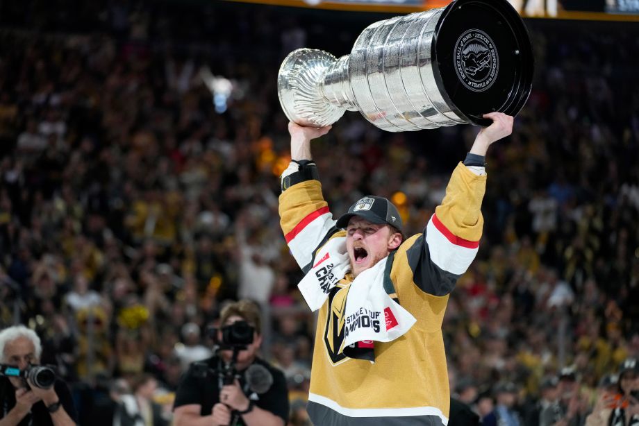 Что будет с Иваном Барбашёвым в НХЛ, какой контракт он может подписать, где продолжит карьеру, останется ли в «Вегасе»