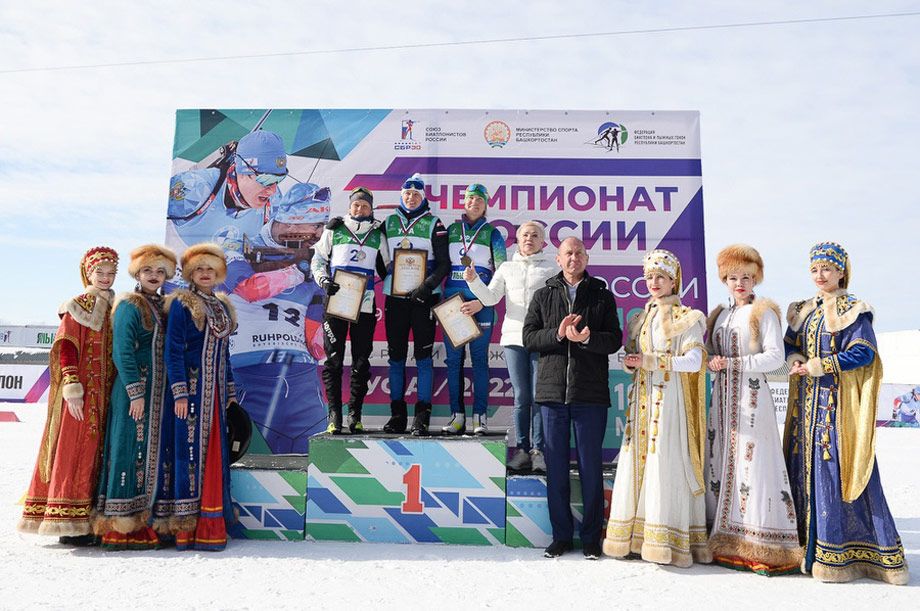 Белорус Антон Смольский легко обыграл всех россиян в спринте на Кубке России, а женскую гонку выиграла Ирина Казакевич