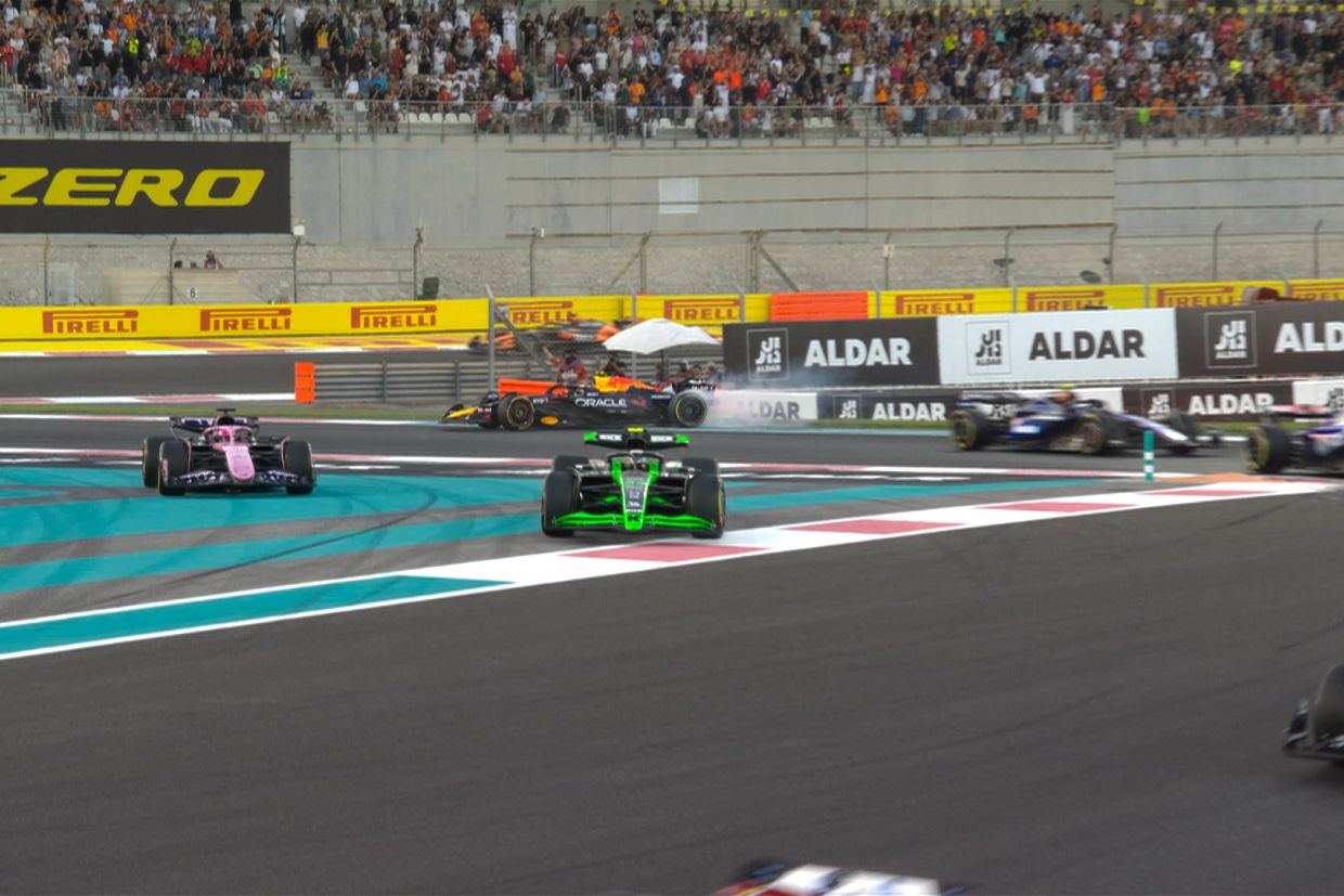 Разворот Переса после удара от Боттаса