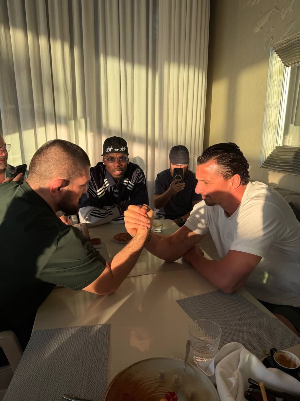 İbrahimoviçlə Poqba Həbiblə görüşdülər – FOTO